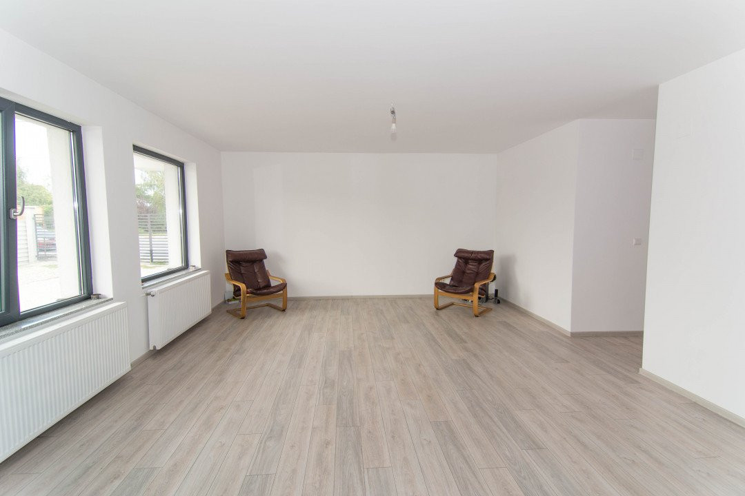 Vila deosebita 4 camere in Mioveni - Comision 0%