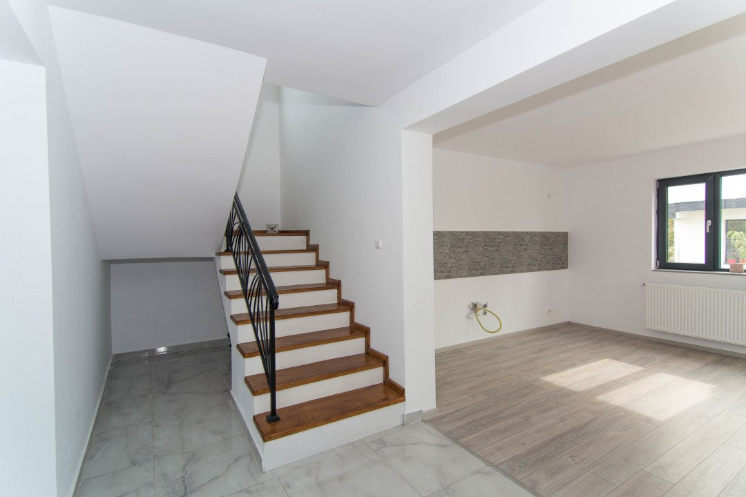 Vila deosebita 4 camere in Mioveni - Comision 0%