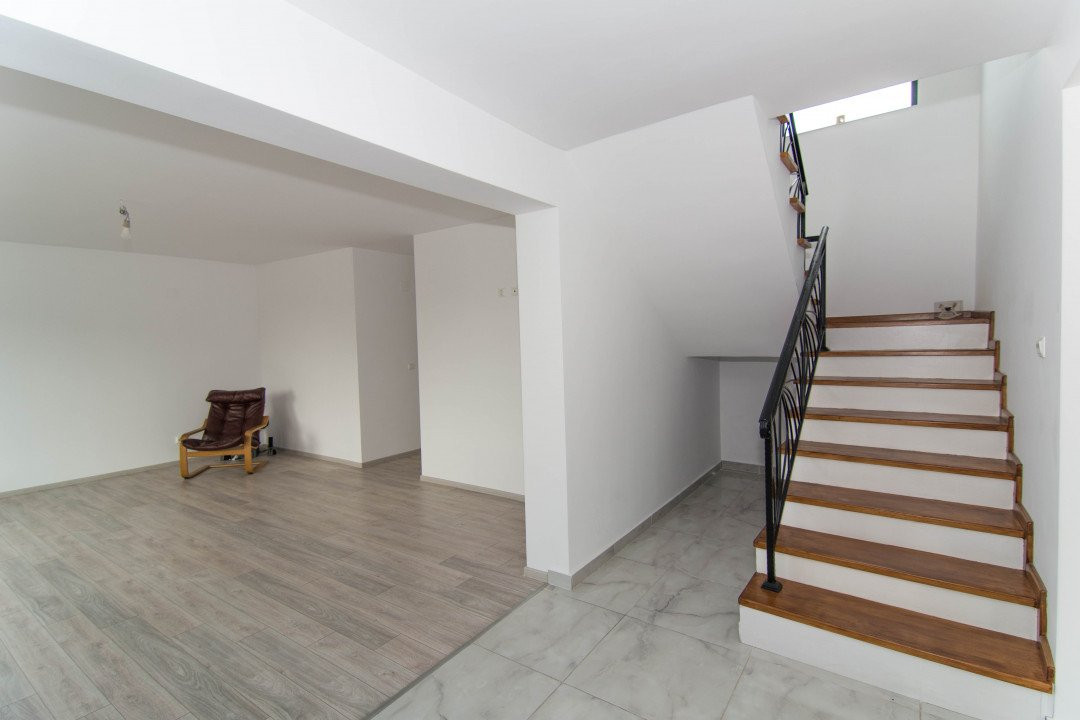 Vila deosebita 4 camere in Mioveni - Comision 0%