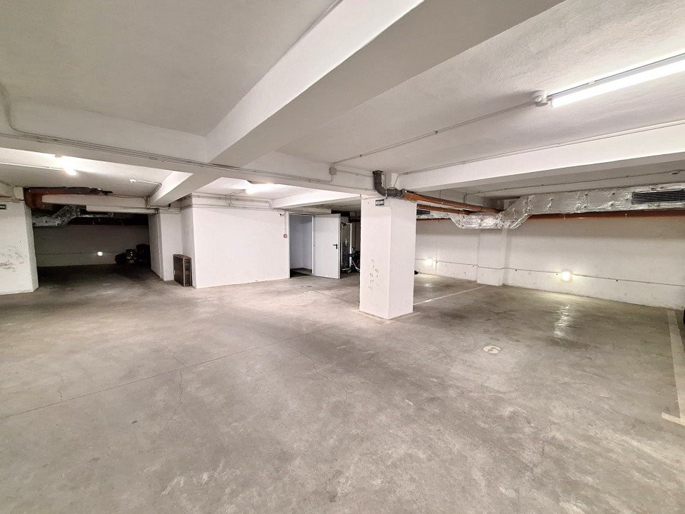 De Inchiriat Penthouse unicat in Pitesti-Parcare Subterană
