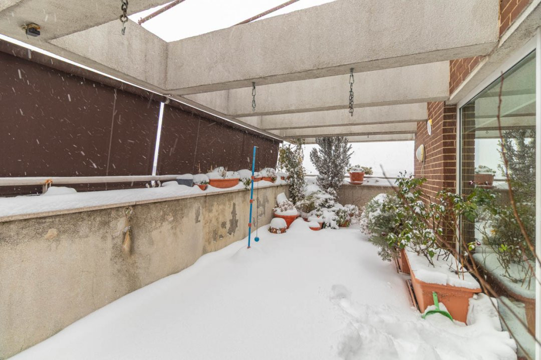 Penthouse Rose Garden cu 4 anotimpuri, 3 camere 