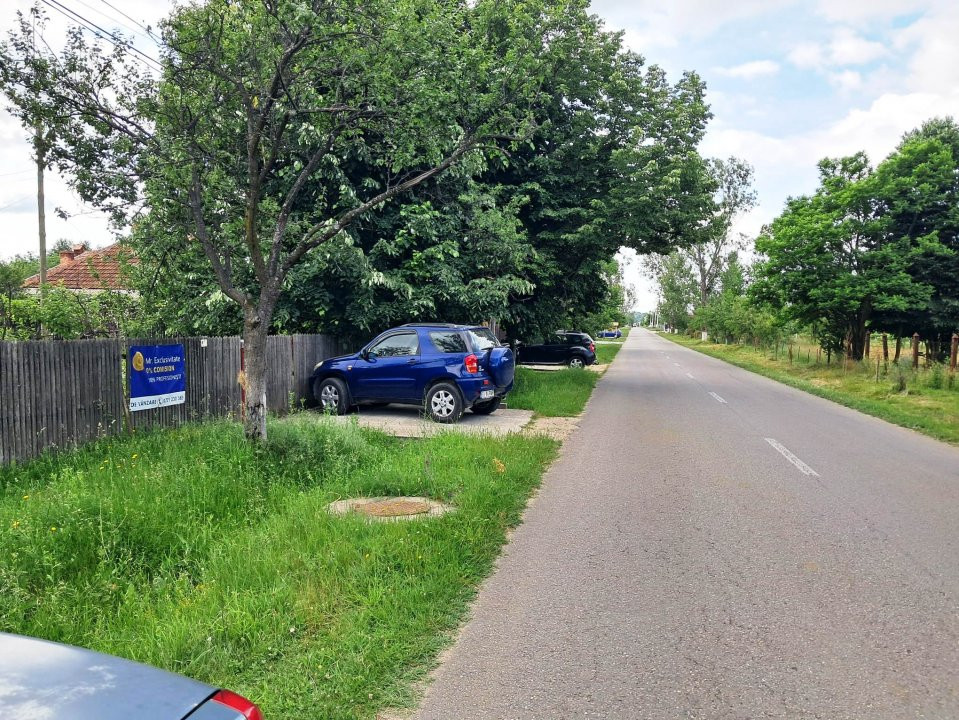 Casa cu teren la Polovragi 