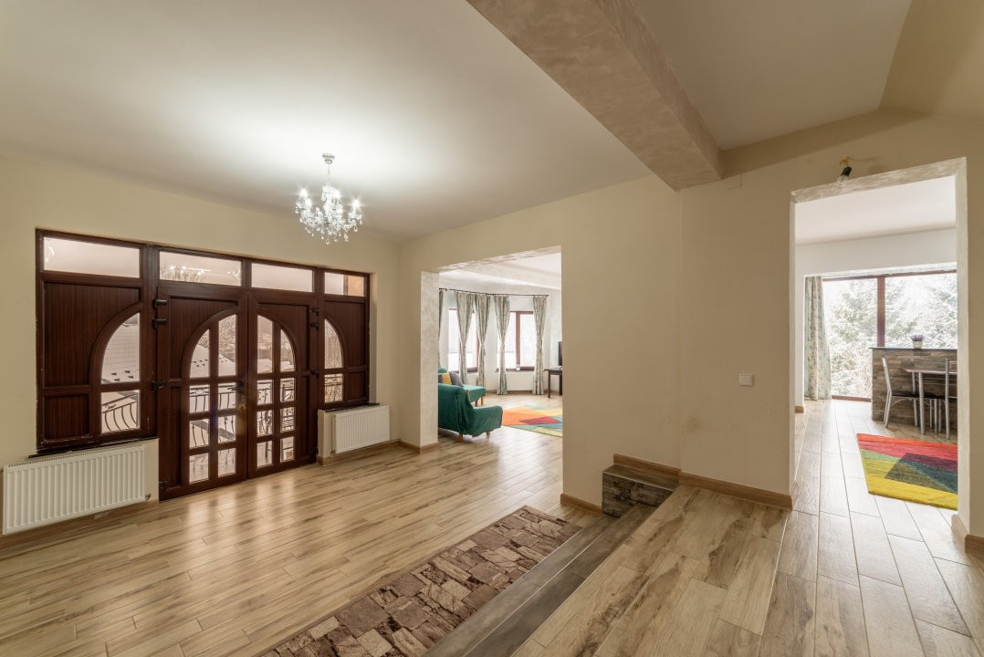 Casa imbratisata de padure - Valea Ursului, Bascov