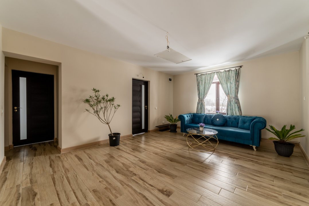 Casa imbratisata de padure - Valea Ursului, Bascov