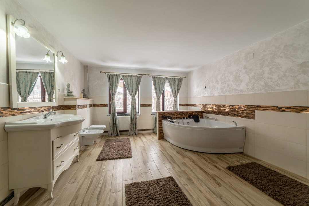 Casa imbratisata de padure - Valea Ursului, Bascov