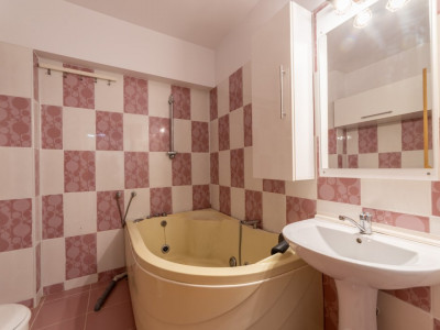 De inchiriat - Spatiu Comercial - 300mp utili - Vulturilor