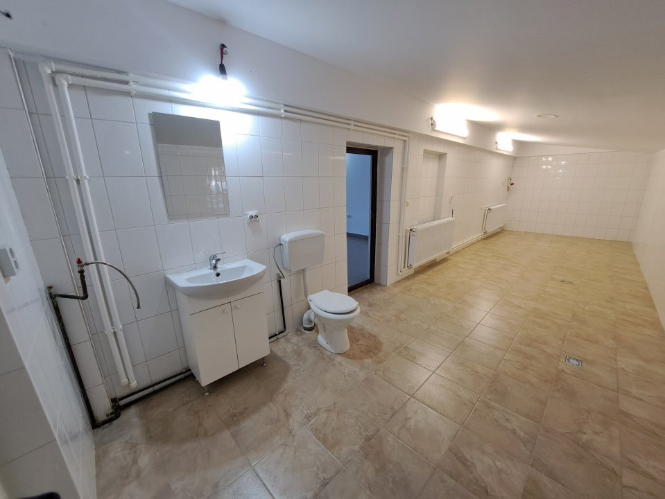 Spatiu Comercial Stradal – Spitalul Mioveni, Bd. Dacia, Racovita