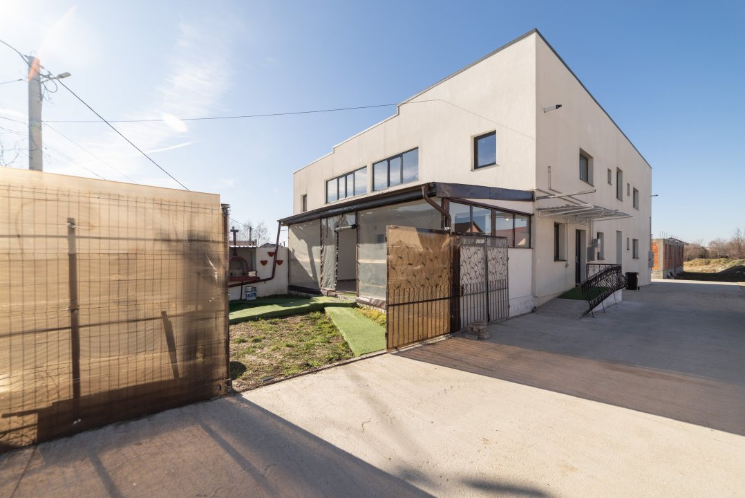 Apartament 3 camere cu terasa și curte!!!!