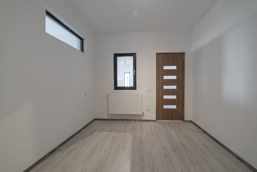 Apartament 3 camere cu terasa și curte!!!!