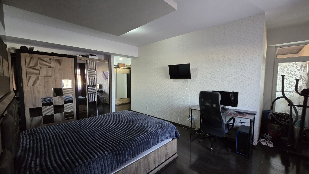 Apartament spatios de 4 camere.