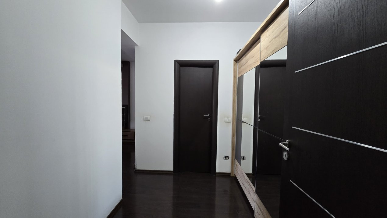Apartament spatios de 4 camere.