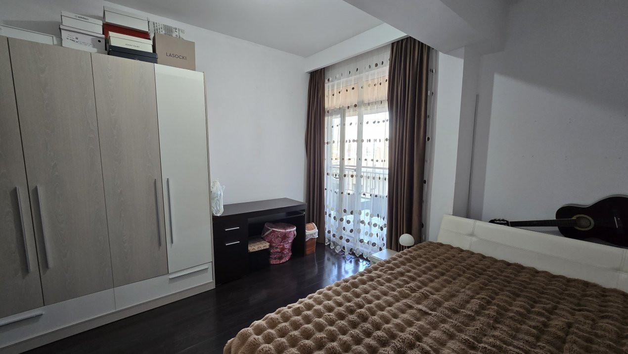 Apartament spatios de 4 camere.