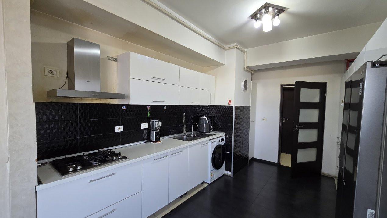 Apartament spatios de 4 camere.