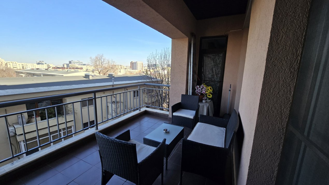 Apartament spatios de 4 camere.