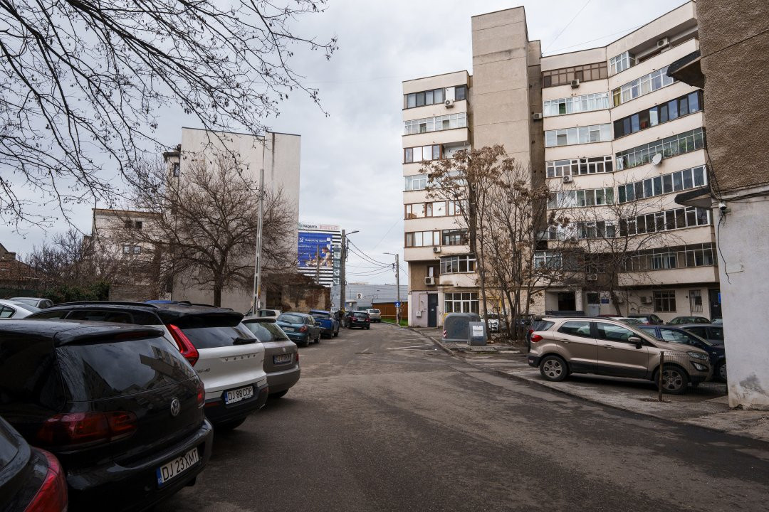 Apartament 3 camere decomandate McDonald‘s