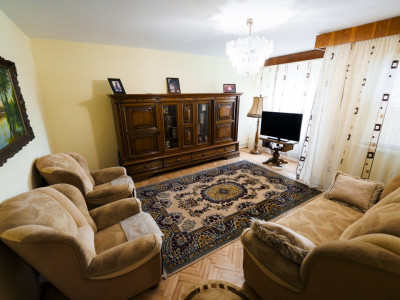 Apartament 3 camere decomandate McDonald‘s