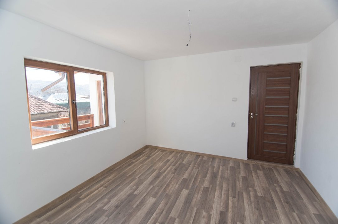 Casa de vanzare in Campulung - Zona centrala, langa Spitalul Municipal