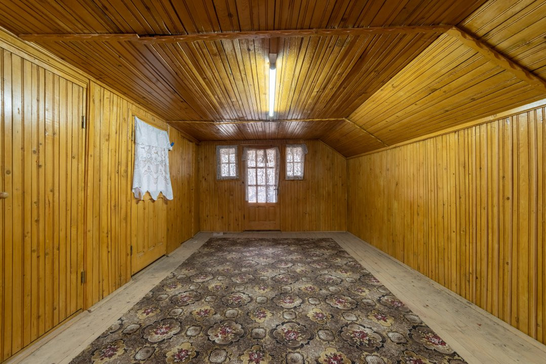 0% Comision !!  CASA CU   LAC SI PRIVELISTE  SUPERBA SPRE PADURE 