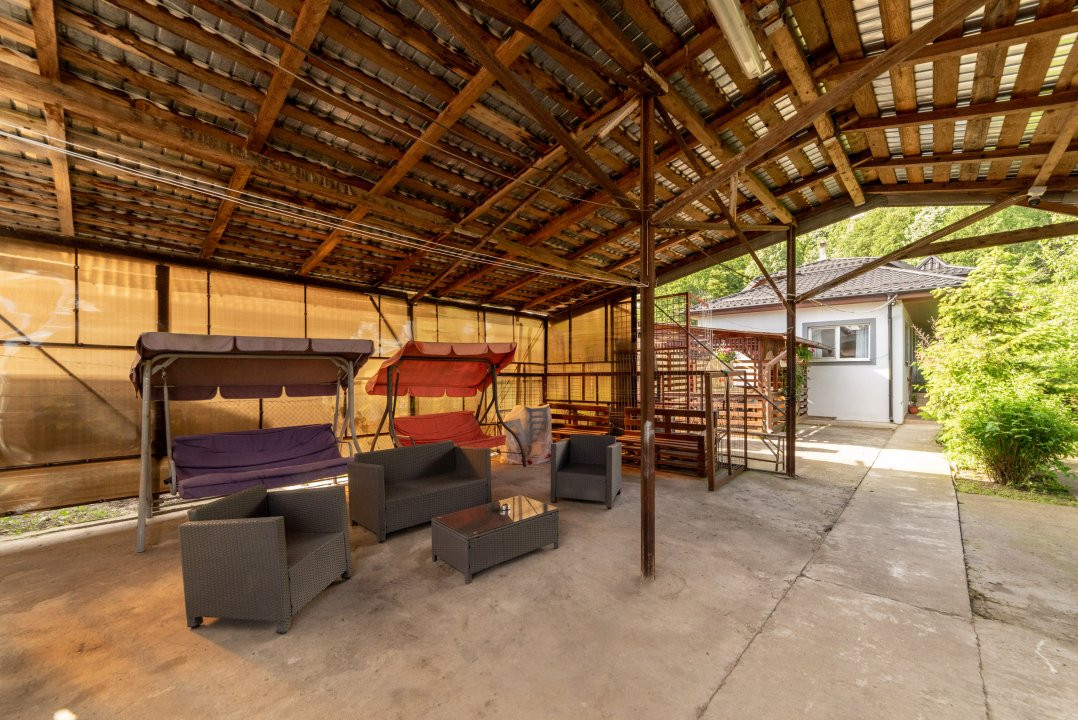 Două case la marginea pădurii – Proprietate de vânzare în Bascov!
