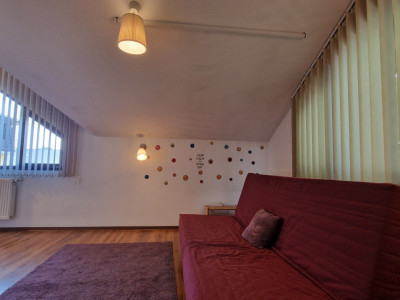 Apartament 3 camere cu scara interioara 100mp utili