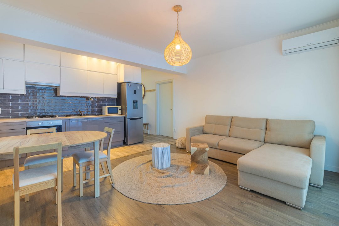 Apartament de Închiriat – 3 Camere, Terasă și Curte Proprie 🌿