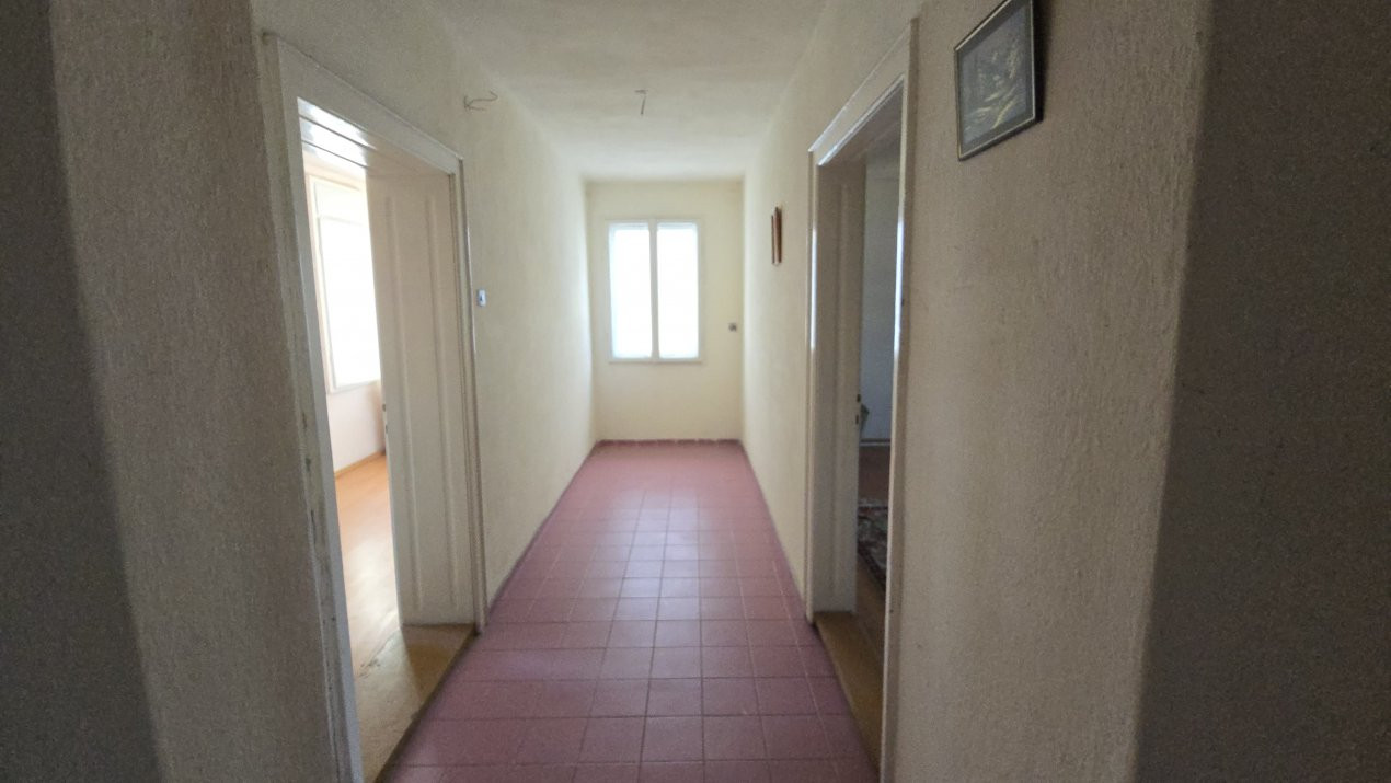 De vanzare casa spatioasa cu gradina zona Baritiu