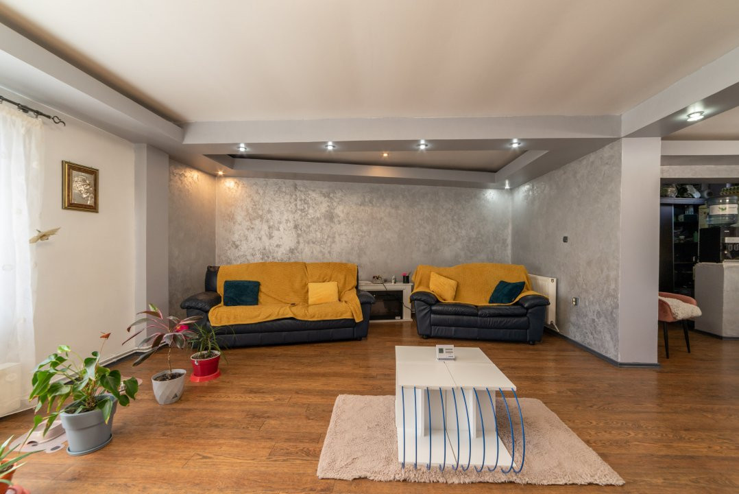 0% Comision ! CASA  ARGESELU  parter +etaj !