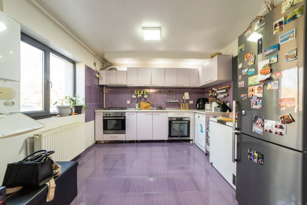 0% Comision ! CASA  ARGESELU  parter +etaj !
