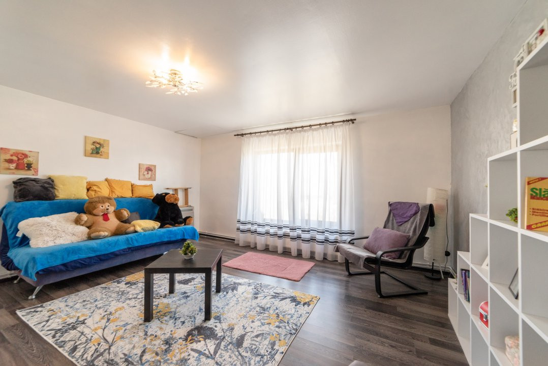 0% Comision ! CASA  ARGESELU  parter +etaj !