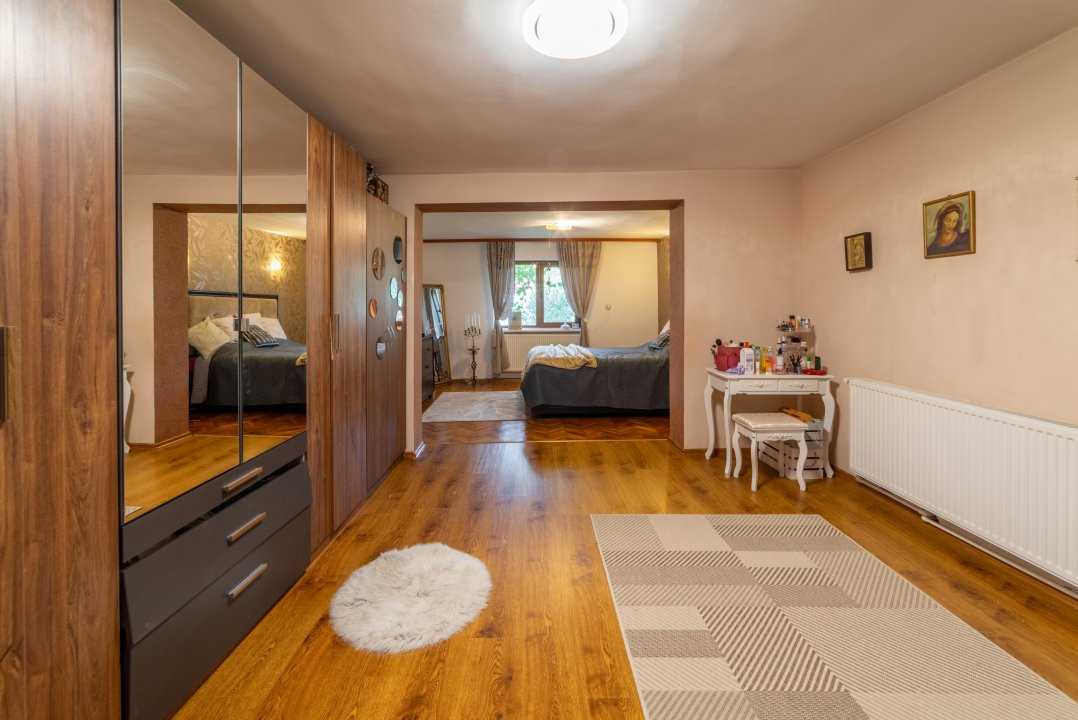 Casa Topoloveni - curte si livada, 3000 mp teren