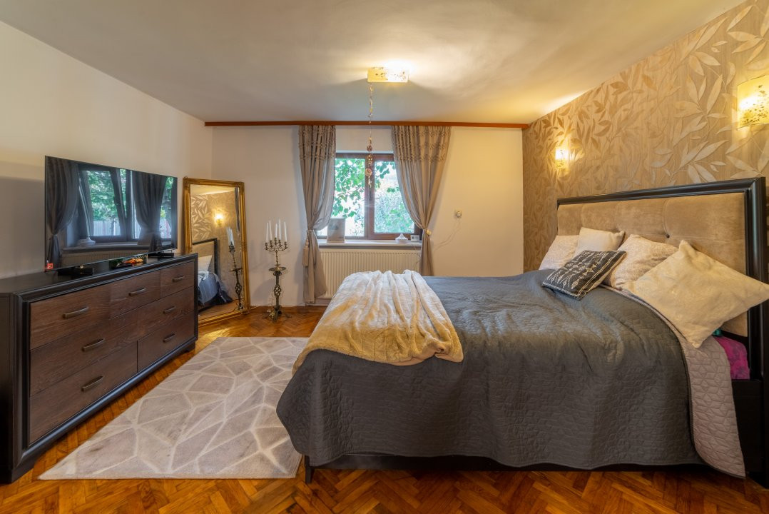 Casa Topoloveni - curte si livada, 3000 mp teren