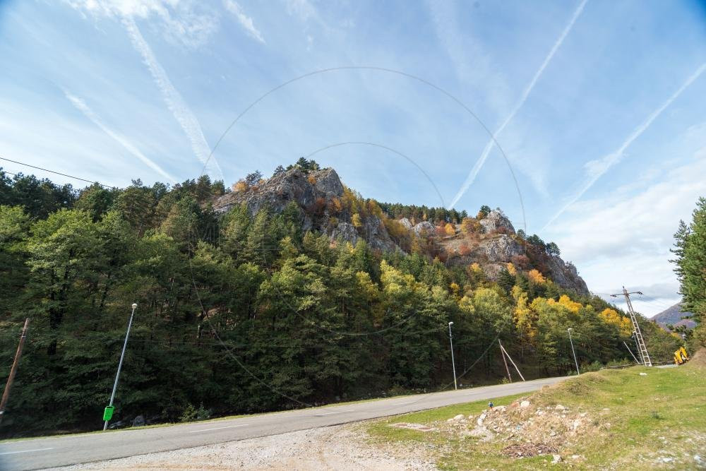 VANZARE / SCHIMB  PENSIUNE in zona de munte, langa Pestera Muierilor