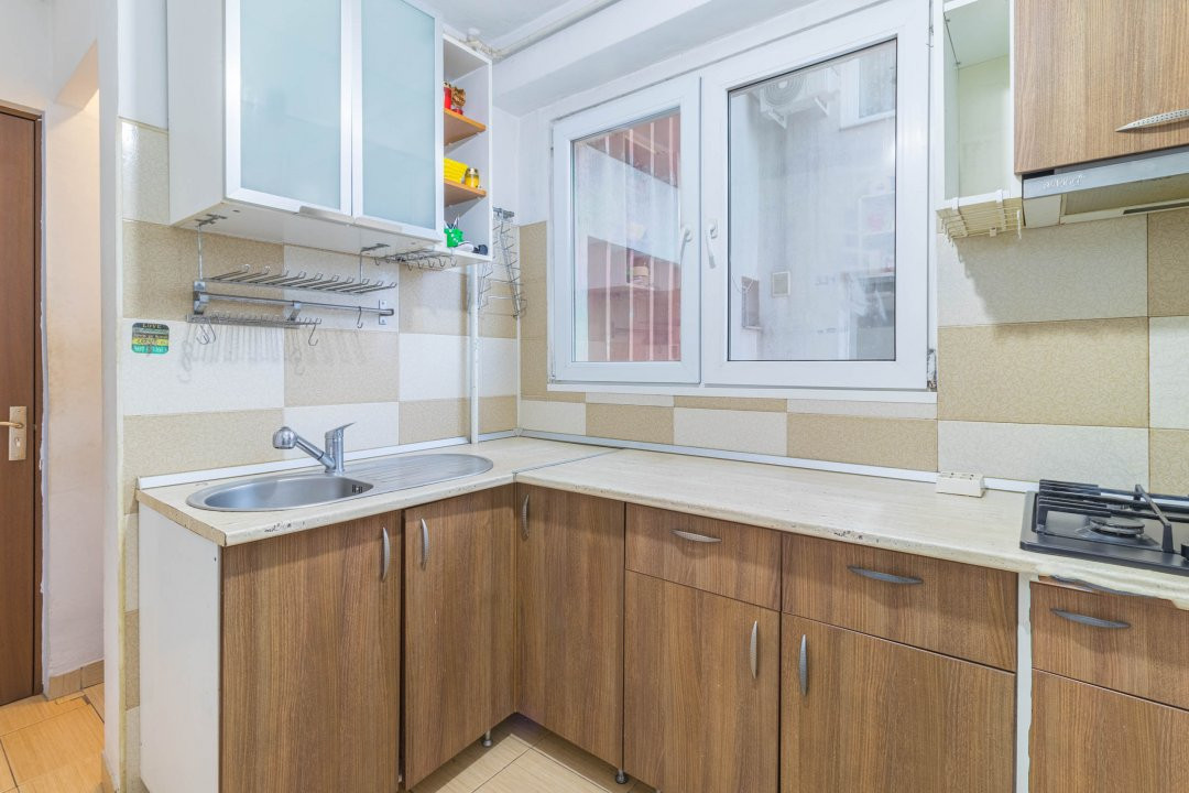 2 camere, etaj 5/7 pe Str. Toporasi cu loc de parcare