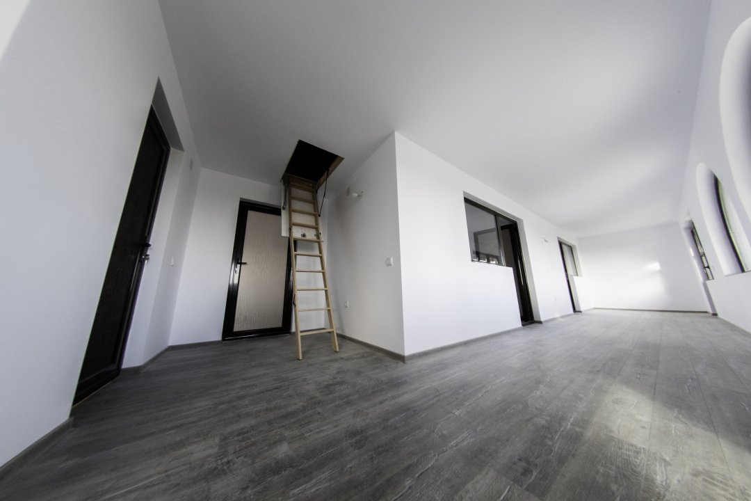 Casa Bradu - Str Scoartei (zona Primariei) - teren 400 mp