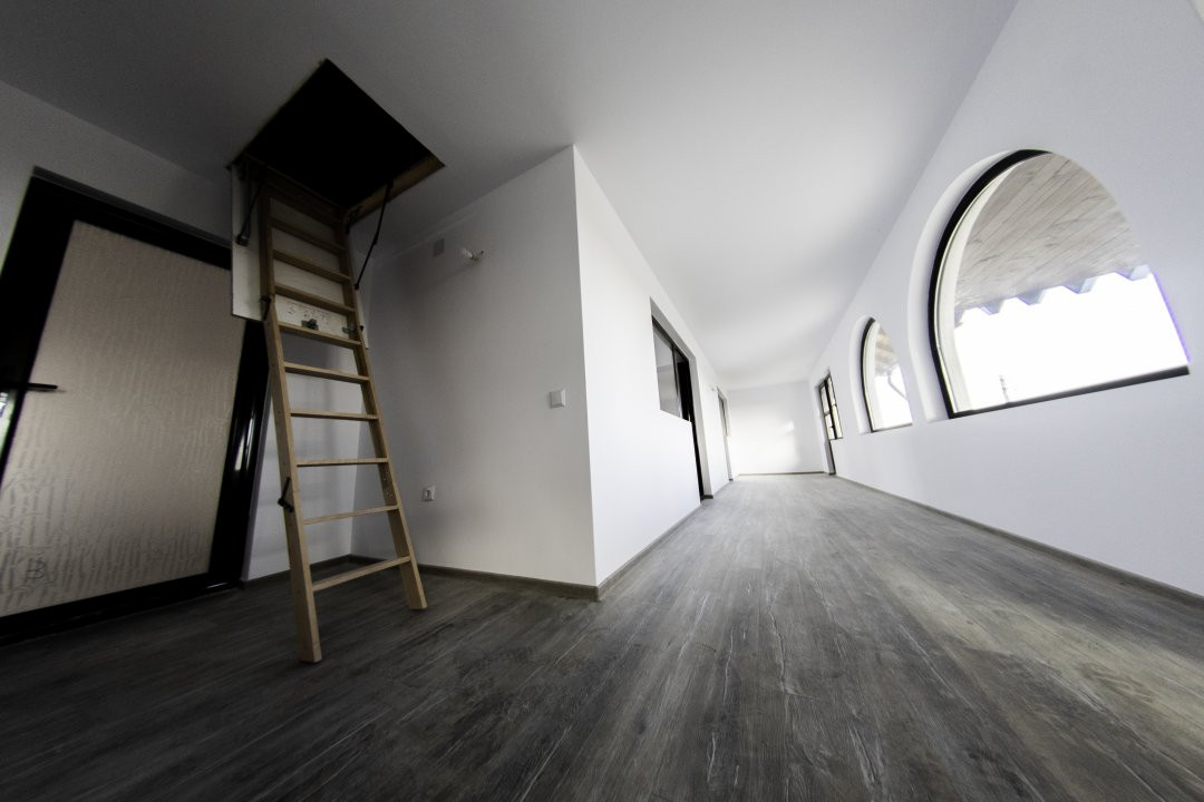 Casa Bradu - Str Scoartei (zona Primariei) - teren 400 mp
