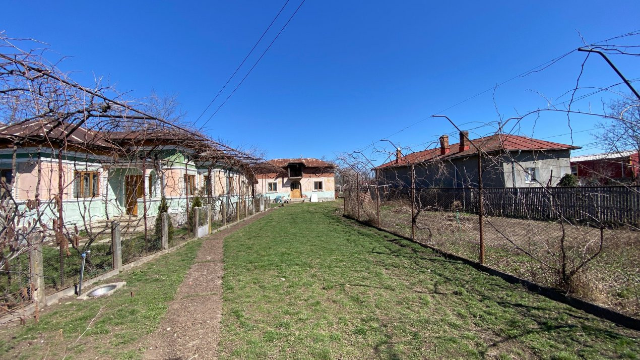 Teren Intravilan 3470 MP - Bradu - Toate utilitatile -