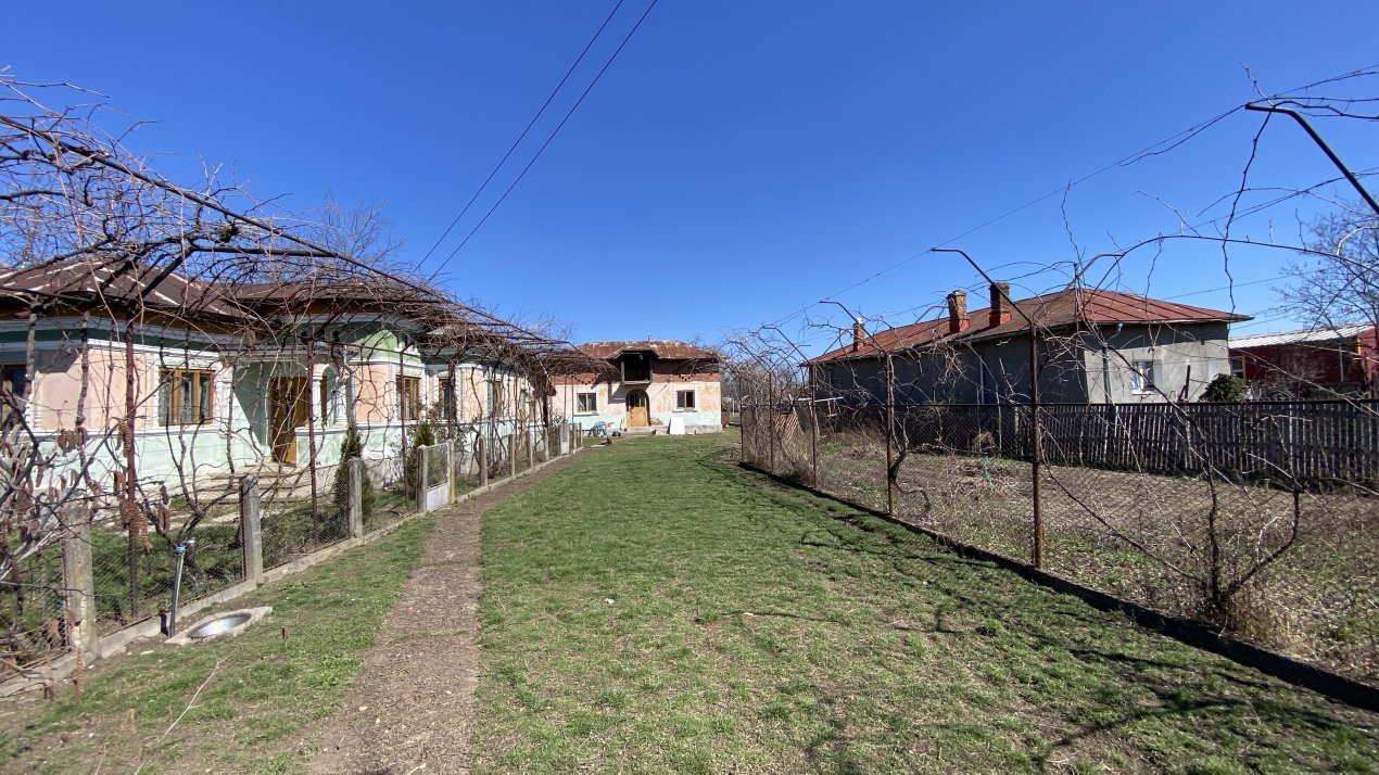 Teren Intravilan 3470 MP - Bradu, Arges - Toate utilitatile-0% COMISION 