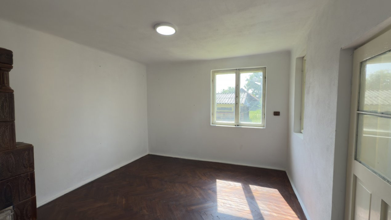 Casa la tara cu teren generos in zona Cateasca -Jud. Arges!