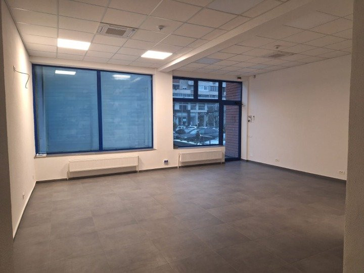 COMISION 0 % - INCHIRIERE SPATIU STRADAL, ULTRACENTRAL