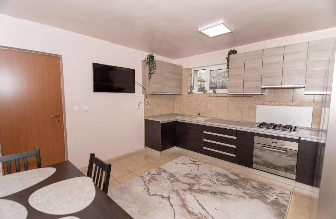 Casa spatioasa cu 6 camere si teren generos – Stefanesti