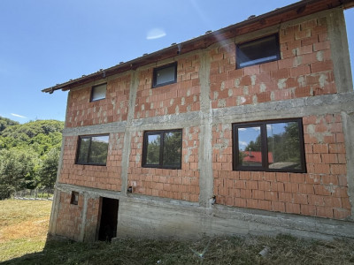 Casă nouă în Argeș Com. Merișani la 15 min de Pitesti!