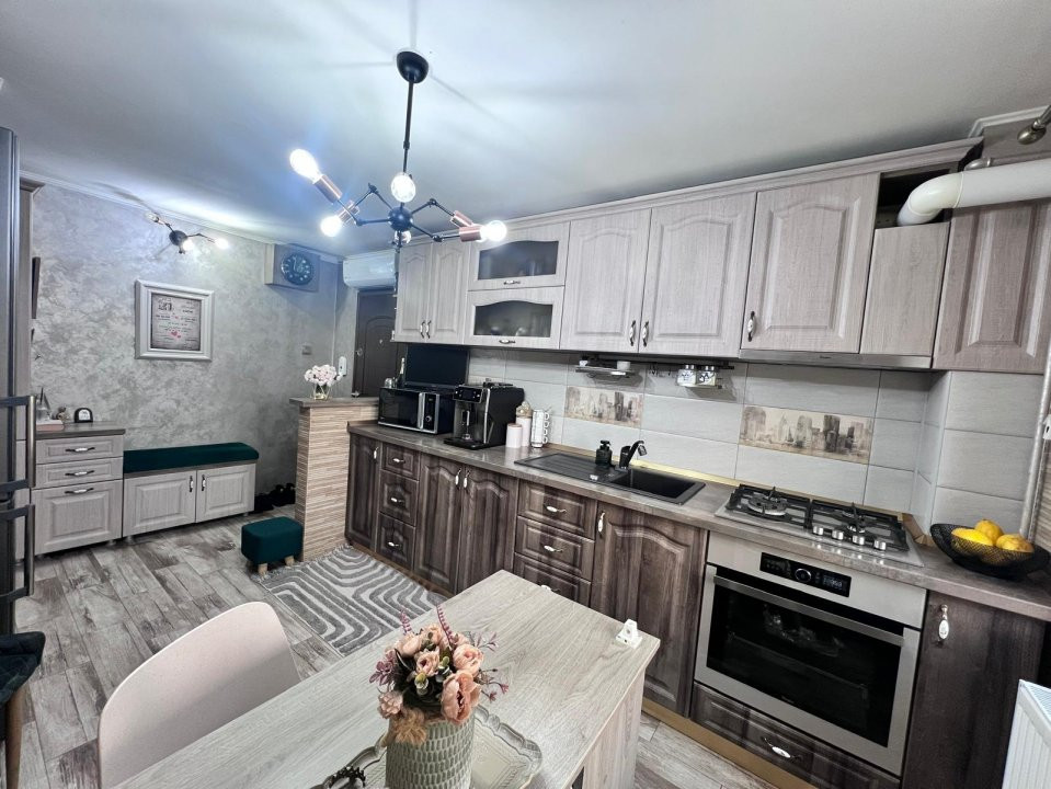 Apartament 2 camere mobilat de vânzare – Zona 9 Mai, Târgu Jiu