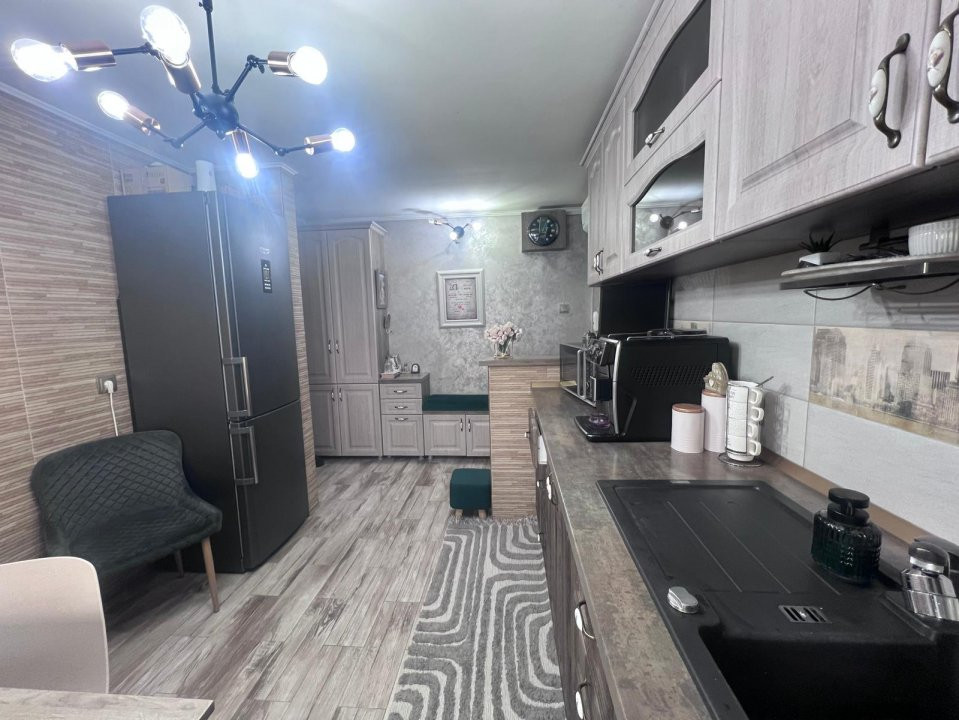 Apartament 2 camere mobilat de vânzare – Zona 9 Mai, Târgu Jiu