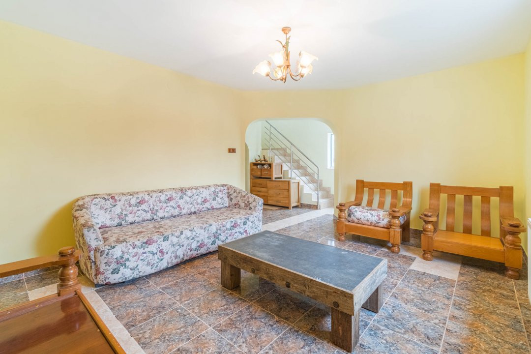 Nu ignora casa 6 camere piscina Domnesti