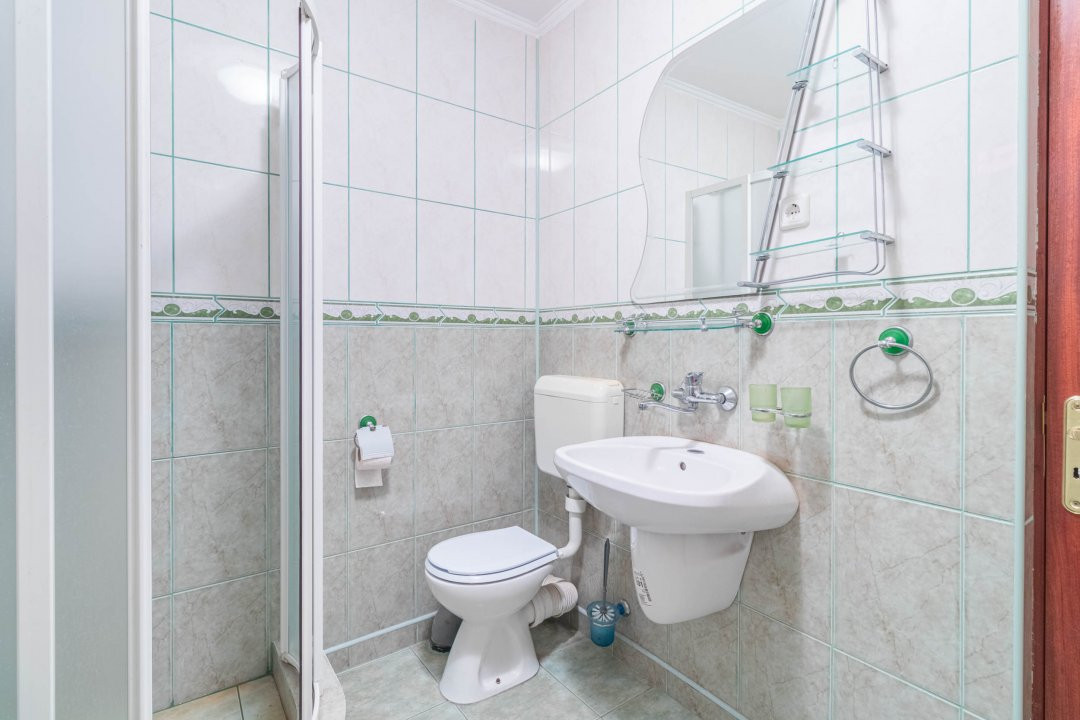 Nu ignora casa 6 camere piscina Domnesti