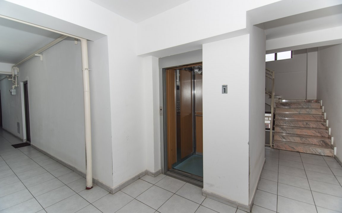 Apartament 2 camere decomandat etaj 1 Gavana