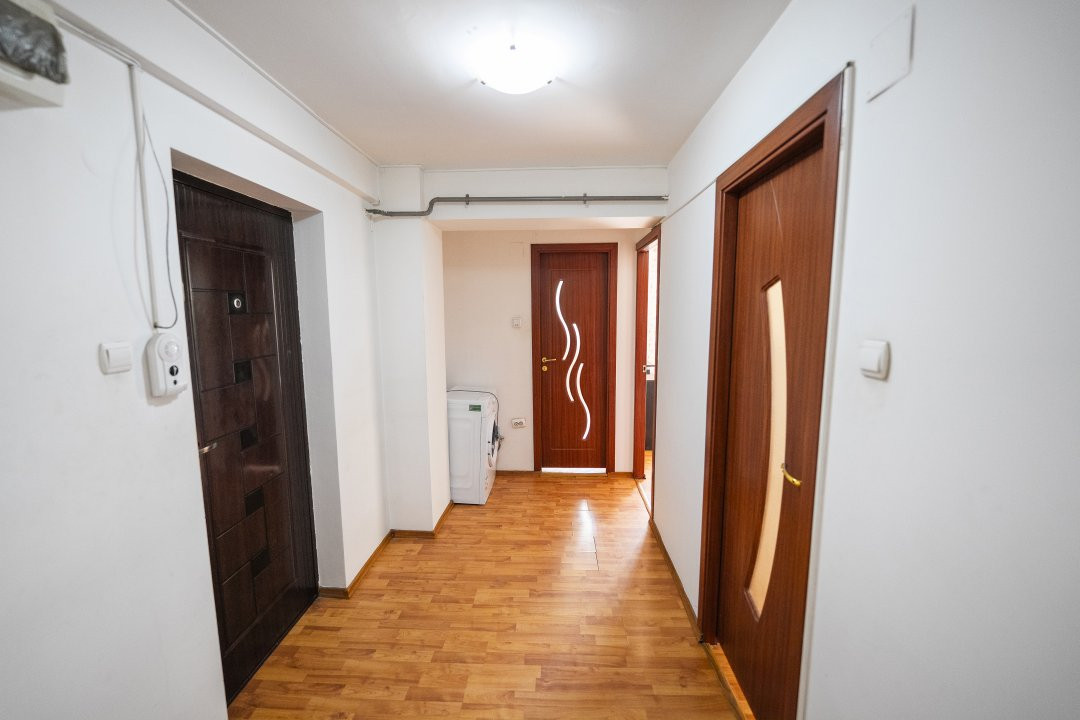 Apartament spatios 2 camere Craiovita Noua-zona Promenada Mall