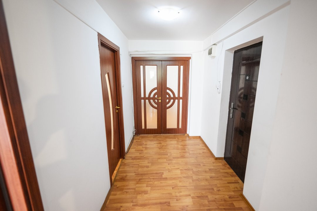 Apartament spatios 2 camere Craiovita Noua-zona Promenada Mall