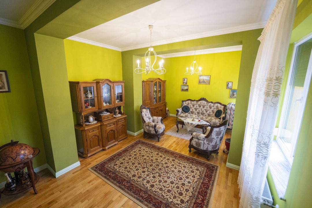Casa cu personalitate Strada Spania 
