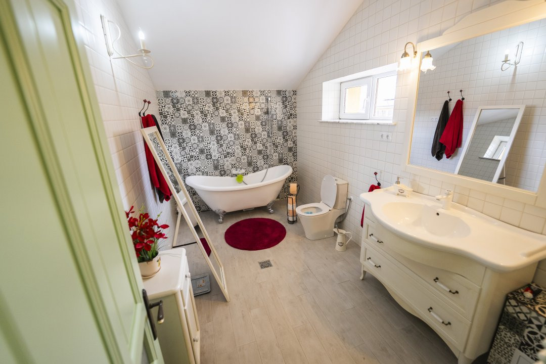 Casa cu personalitate Strada Spania 